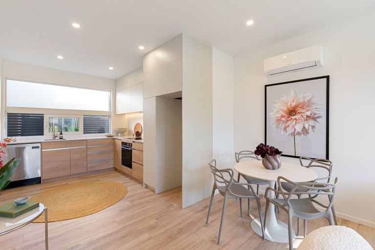 Photo of property in 2/17 Puriri Street, Woburn, Lower Hutt, 5010