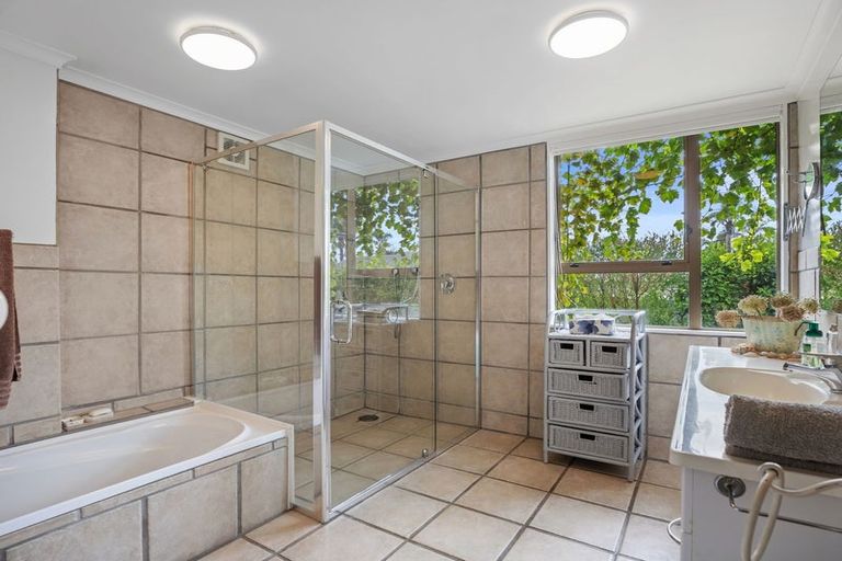 Photo of property in 988 Papamoa Beach Road, Papamoa Beach, Papamoa, 3118