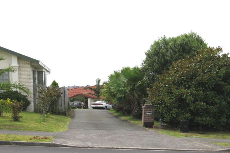Photo of property in 25 Bluebird Crescent, Unsworth Heights, Auckland, 0632