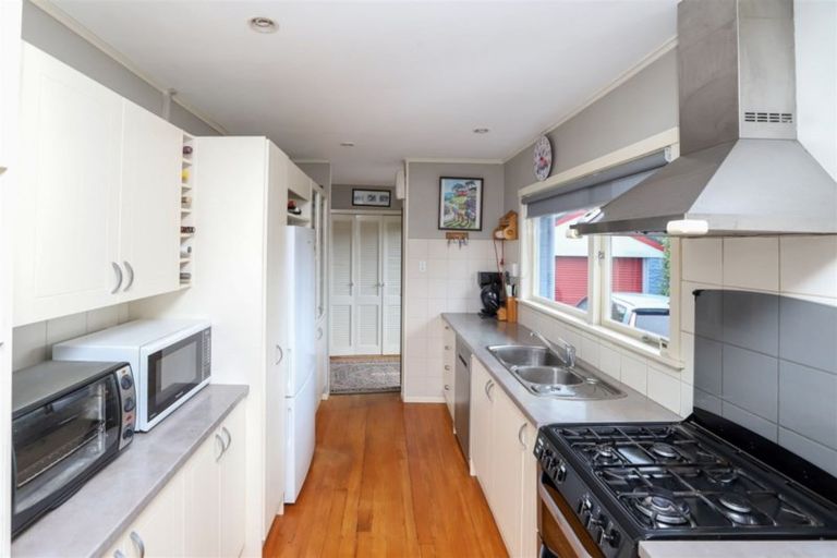 Photo of property in 44 Tudor Crescent, Chedworth, Hamilton, 3210