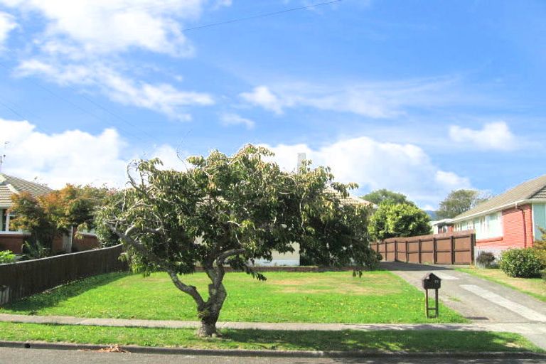 Photo of property in 37 Mary Crescent, Elderslea, Upper Hutt, 5018