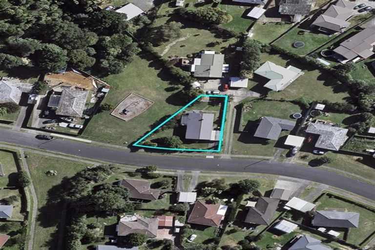Photo of property in 12 Rata Street, Waiuku, 2123