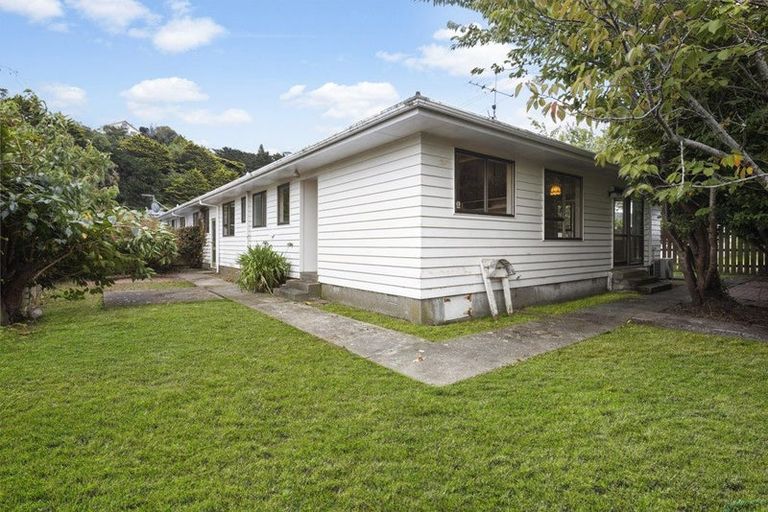 Photo of property in 2/14 Nathan Street, Tawa, Wellington, 5028