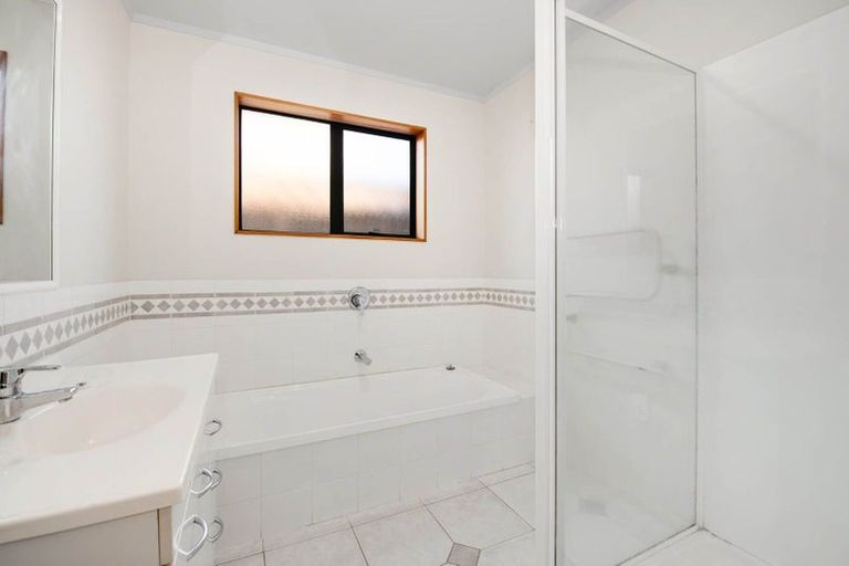 Photo of property in 10 Angel Way, Stanmore Bay, Whangaparaoa, 0932