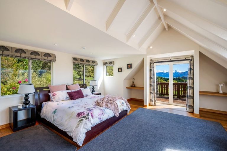 Photo of property in 56 Oak Lane, Wanaka, 9305