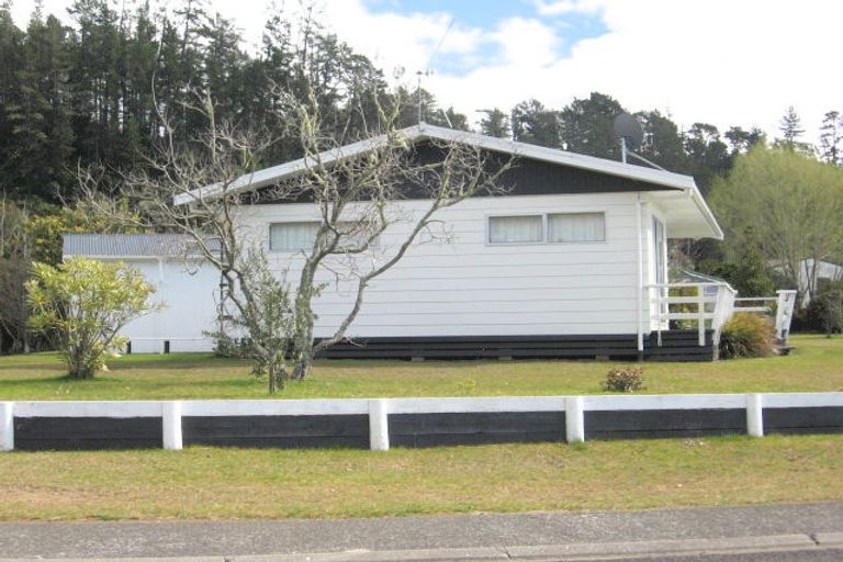 Photo of property in 1 Sapphire Crescent, Tairua, 3508