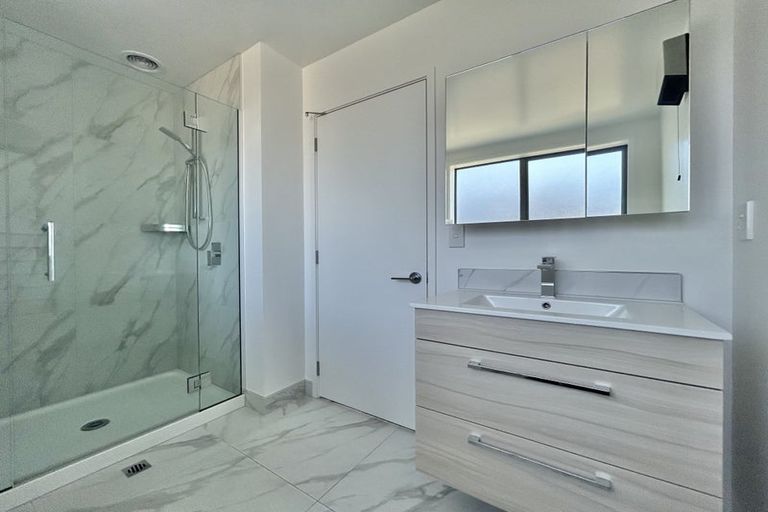 Photo of property in 27 Tensing Place, Sockburn, Christchurch, 8042