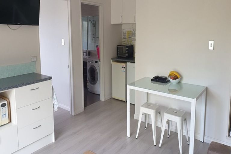 Photo of property in 87 Travis View Drive, Fairview Heights, Auckland, 0632