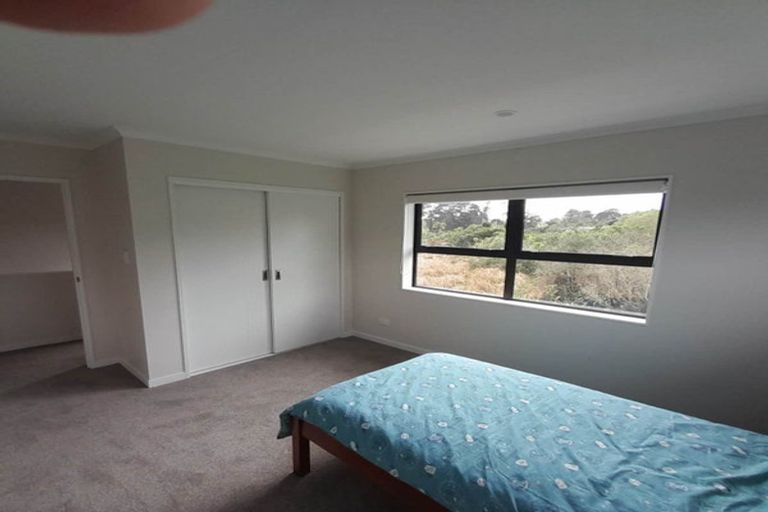Photo of property in 1a Coletta Lane, Te Atatu South, Auckland, 0610