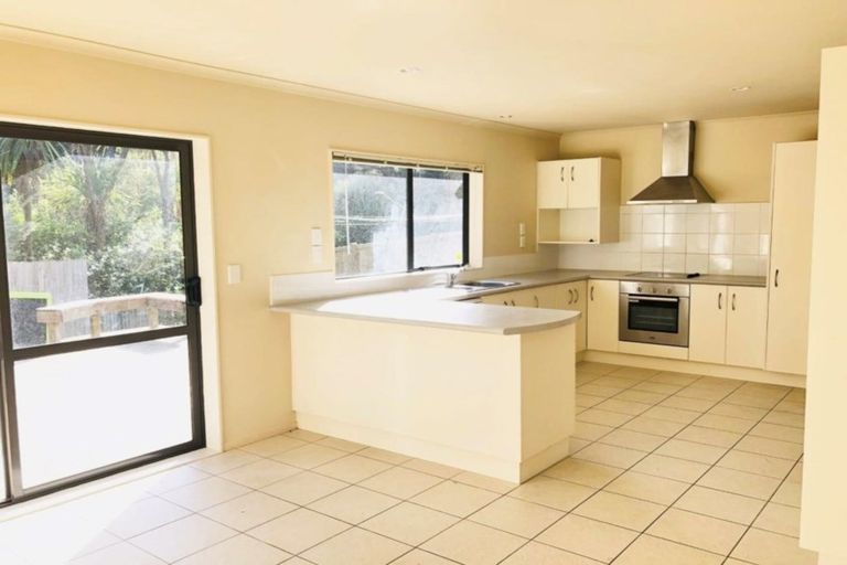 Photo of property in 19 Vinewood Drive, Albany, Auckland, 0632