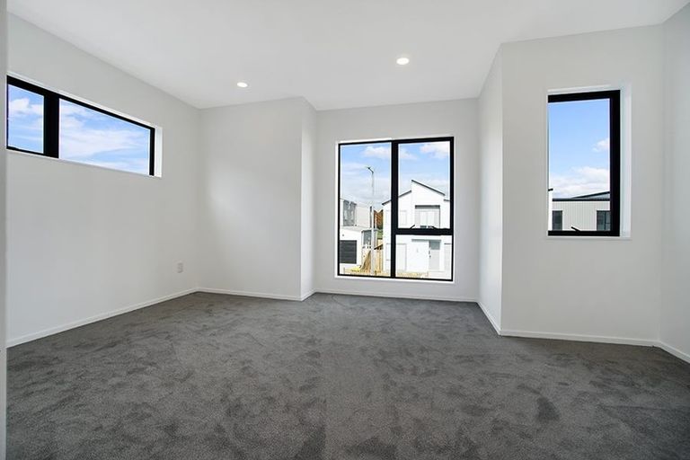 Photo of property in 74 Bellbird Street, Papakura, 2110