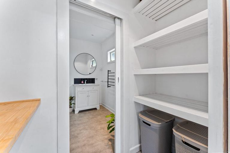 Photo of property in 4 Rere Place, Parakai, 0830