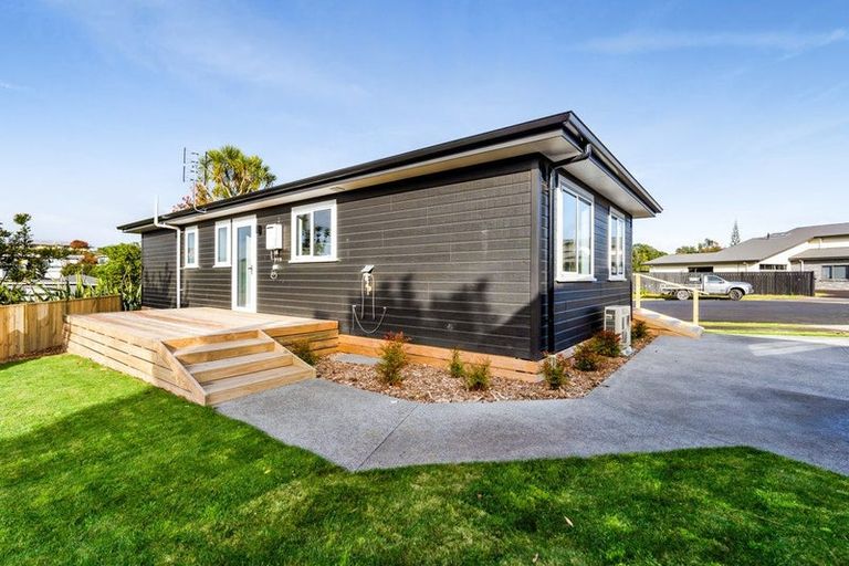 Photo of property in 20a Maple Crescent, Whalers Gate, New Plymouth, 4310