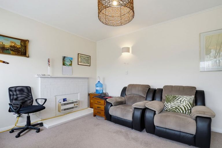 Photo of property in 21 Robert Street, Marton, 4710