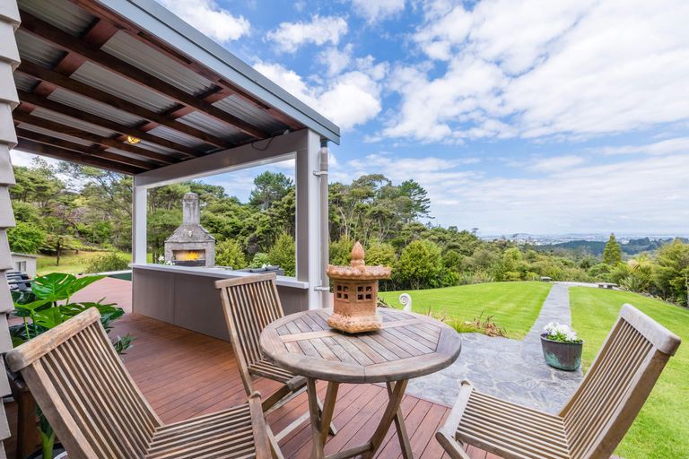 Photo of property in 33 Sunnyvale Road, Swanson, Auckland, 0614