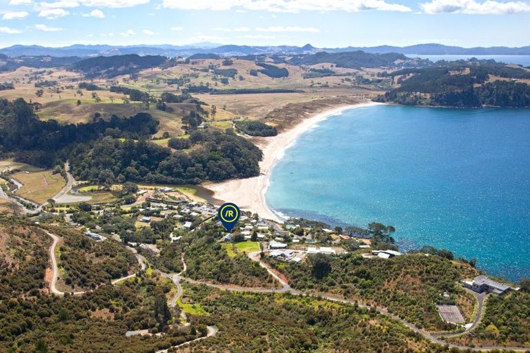 Photo of property in 69 Pye Place, Hot Water Beach, Whitianga, 3591