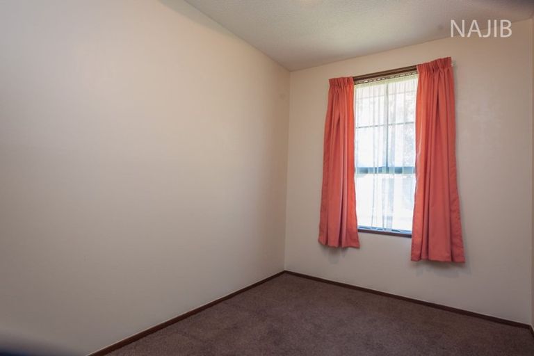 Photo of property in 11 Mchaffies Place, Wainoni, Christchurch, 8061
