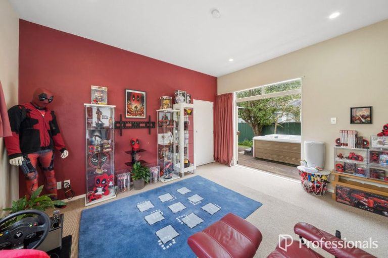 Photo of property in 3 York Avenue, Manor Park, Lower Hutt, 5019
