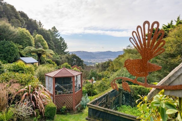 Photo of property in 10 Avro Road, Blue Mountains, Upper Hutt, 5371