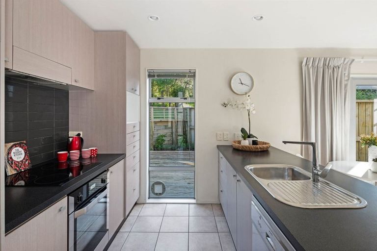 Photo of property in 10 Erlestoke Crescent, Churton Park, Wellington, 6037