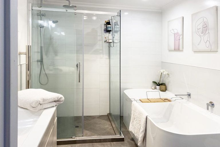 Photo of property in 39 Emlyn Place, Torbay, Auckland, 0630