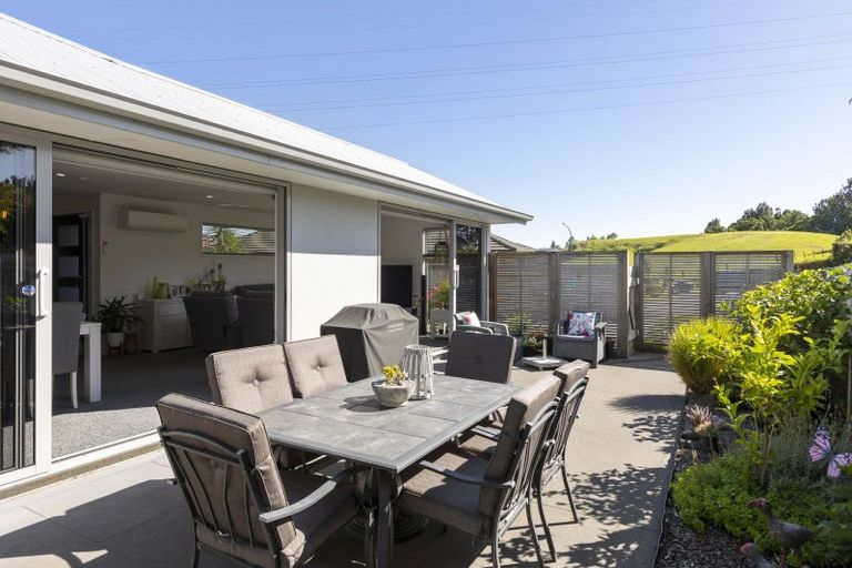 Photo of property in 17a Heta Road, Highlands Park, New Plymouth, 4312