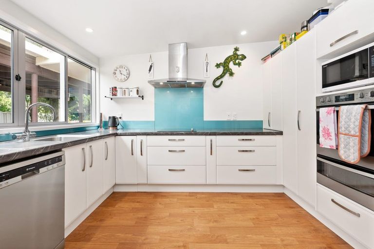 Photo of property in 28 Iles Road, Lynmore, Rotorua, 3010