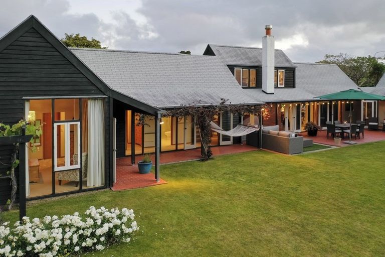 Photo of property in 9-11 Rosebank Grove, Waikanae, 5036