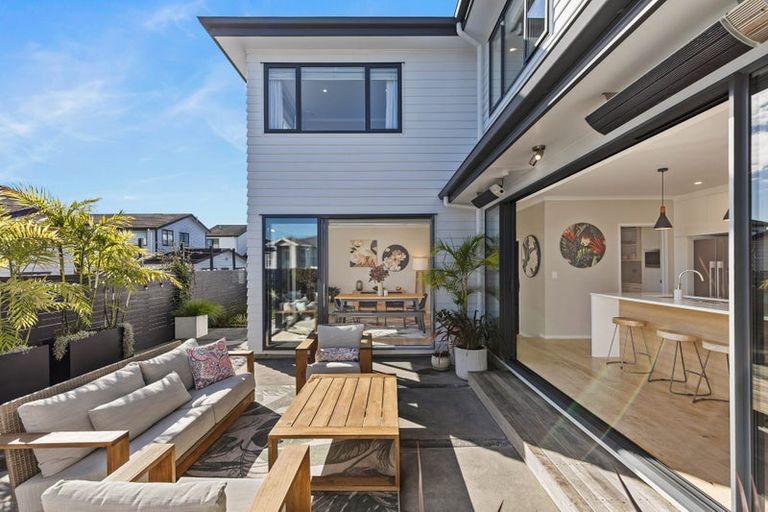 Photo of property in 9 Barque Rise, Long Bay, Auckland, 0630