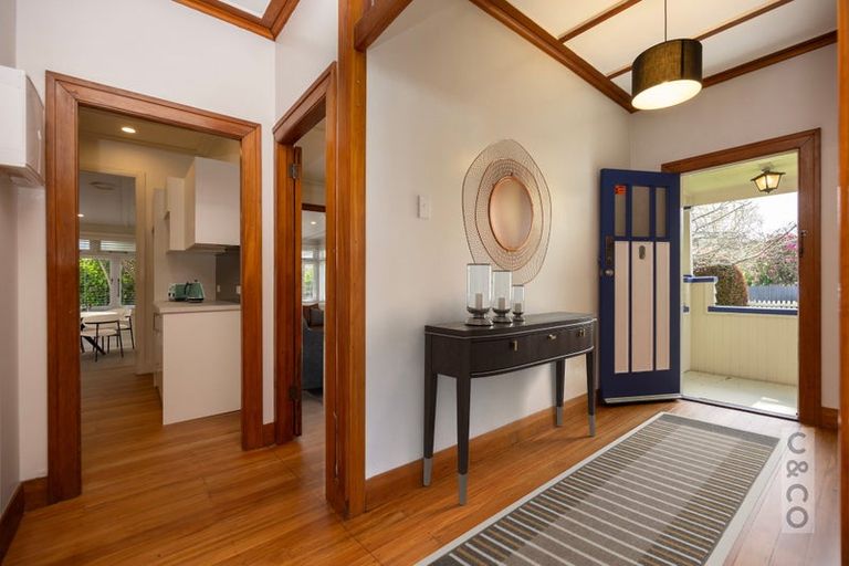 Photo of property in 6 Albert Street, Riverhead, 0820