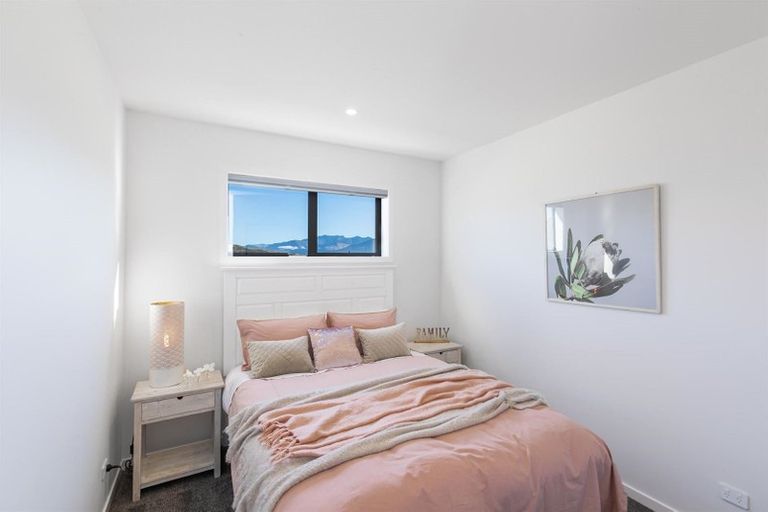 Photo of property in 8 Brett Lane, Jacks Point, Queenstown, 9371