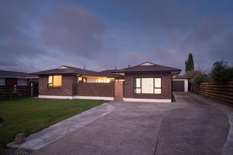Photo of property in 29 Pencarrow Street, Highbury, Palmerston North, 4412