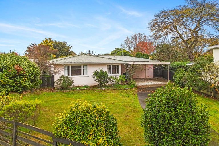Photo of property in 20 Kent Crescent, Awapuni, Palmerston North, 4412