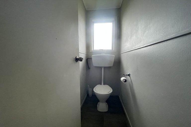 Photo of property in 3 Neems Place, Manurewa, Auckland, 2102