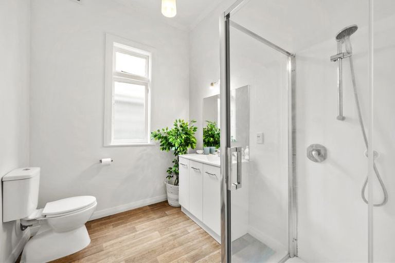 Photo of property in 7 Derby Street, Mount Victoria, Wellington, 6011