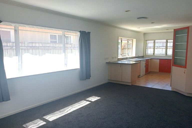 Photo of property in 31a Heretaunga Square, Silverstream, Upper Hutt, 5019