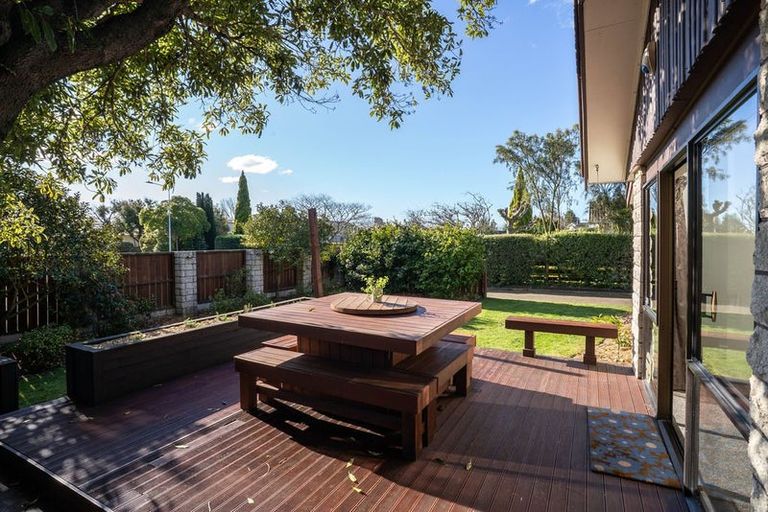 Photo of property in 8 Oldham Crescent, Halswell, Christchurch, 8025