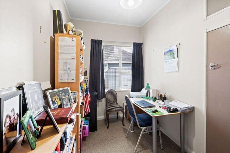 Photo of property in 1/297 Carrington Street, Vogeltown, New Plymouth, 4310