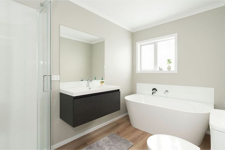 Photo of property in 2 Rotoiti Place, Paraparaumu, 5032