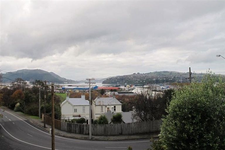Photo of property in 22 South Road, Kensington, Dunedin, 9011