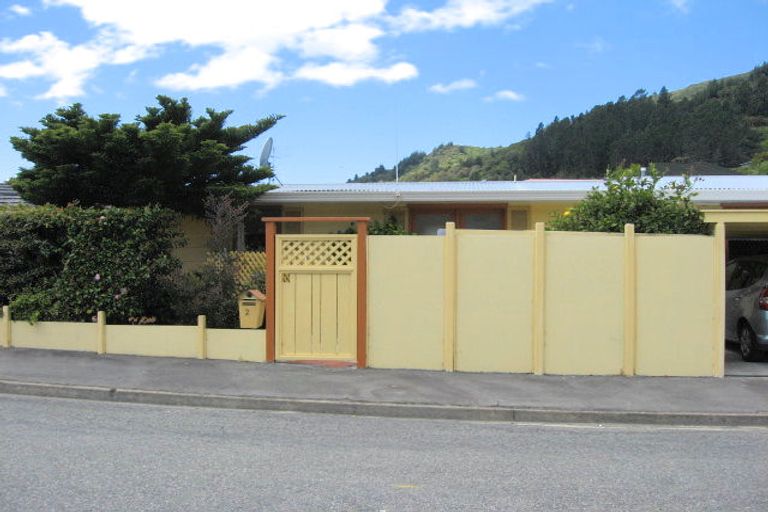 Photo of property in 2 Seaview Crescent, Picton, 7220
