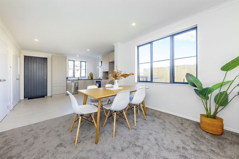 Photo of property in 16 Bellbird Street, Papakura, 2110