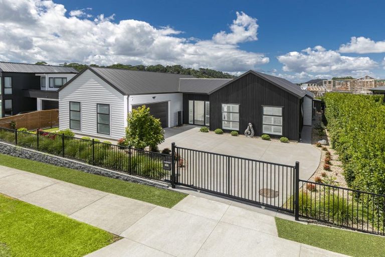 Photo of property in 80 Riverhead Point Drive, Riverhead, 0820