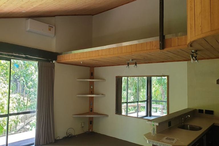 Photo of property in 36 Comins Crescent, Mission Bay, Auckland, 1071