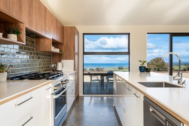 Photo of property in 272 Otokia-kuri Bush Road East, Kuri Bush, Dunedin, 9091