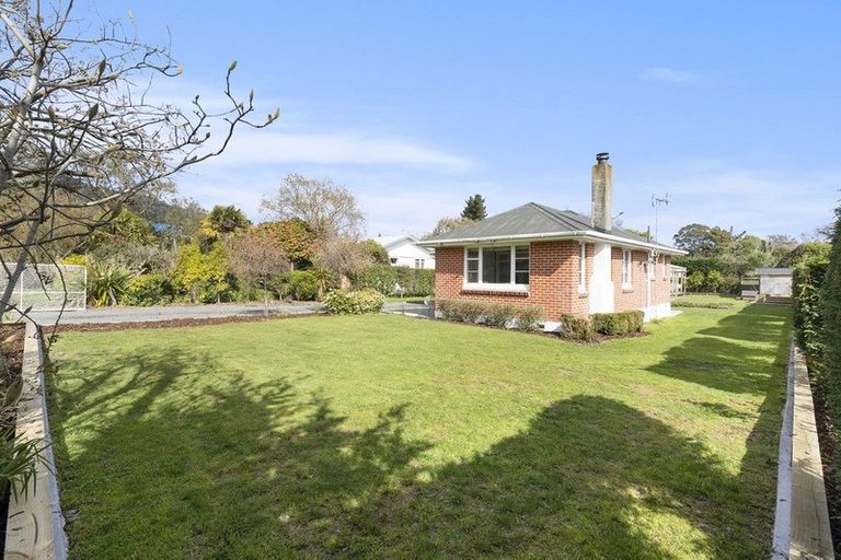 Photo of property in 6 Maclaren Street, Maymorn, Upper Hutt, 5018