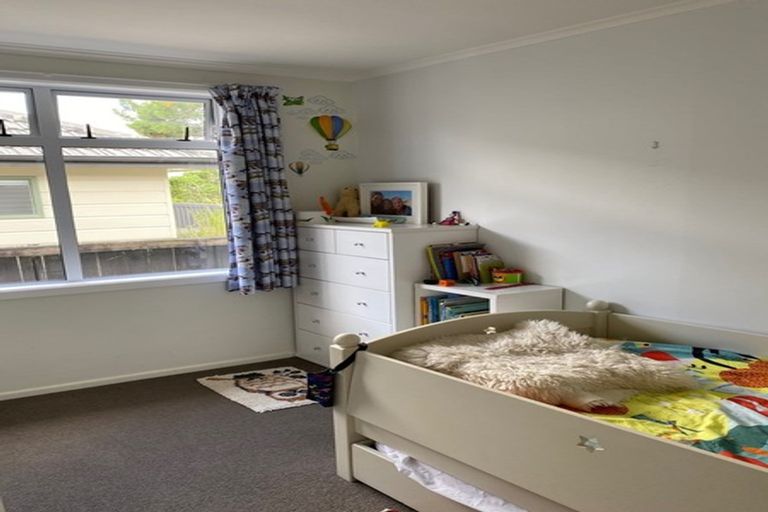 Photo of property in 4 Wharf Road, Te Atatu Peninsula, Auckland, 0610