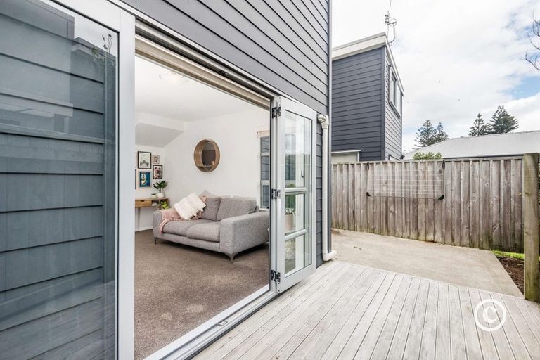 Photo of property in 2/14f Tireti Road, Titahi Bay, Porirua, 5022