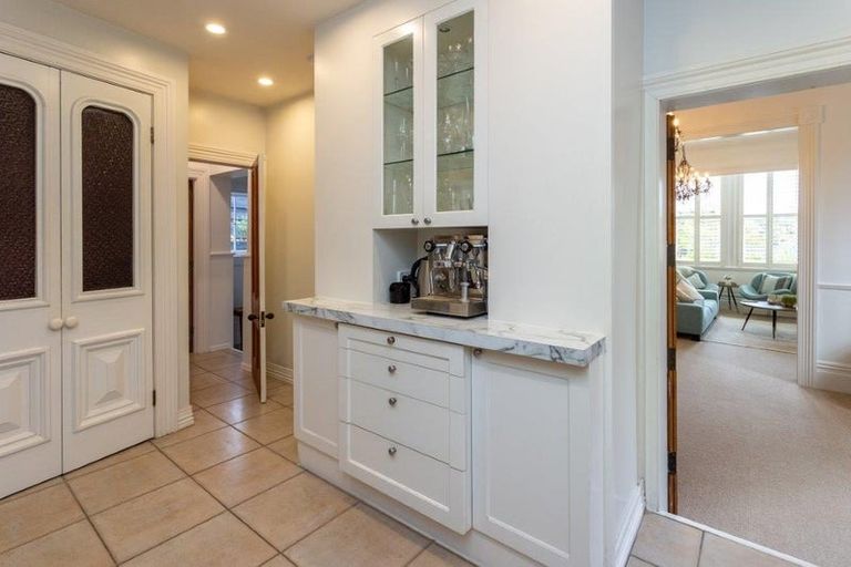 Photo of property in 8a Alberon Street, Parnell, Auckland, 1052