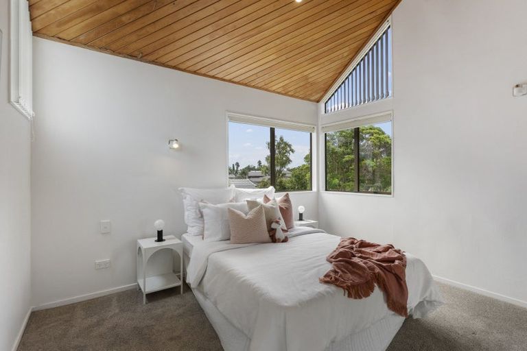 Photo of property in 55 St Annes Crescent, Wattle Downs, Auckland, 2103